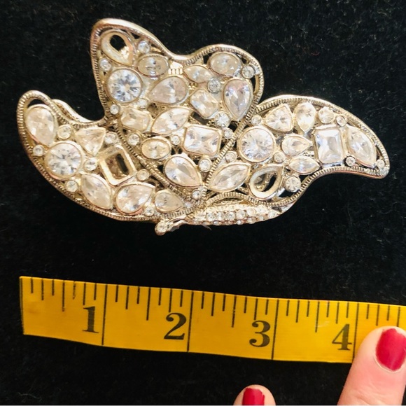 SILVER clear Rhinestone butterfly Hair clamps set of two like new - Picture 9 of 16